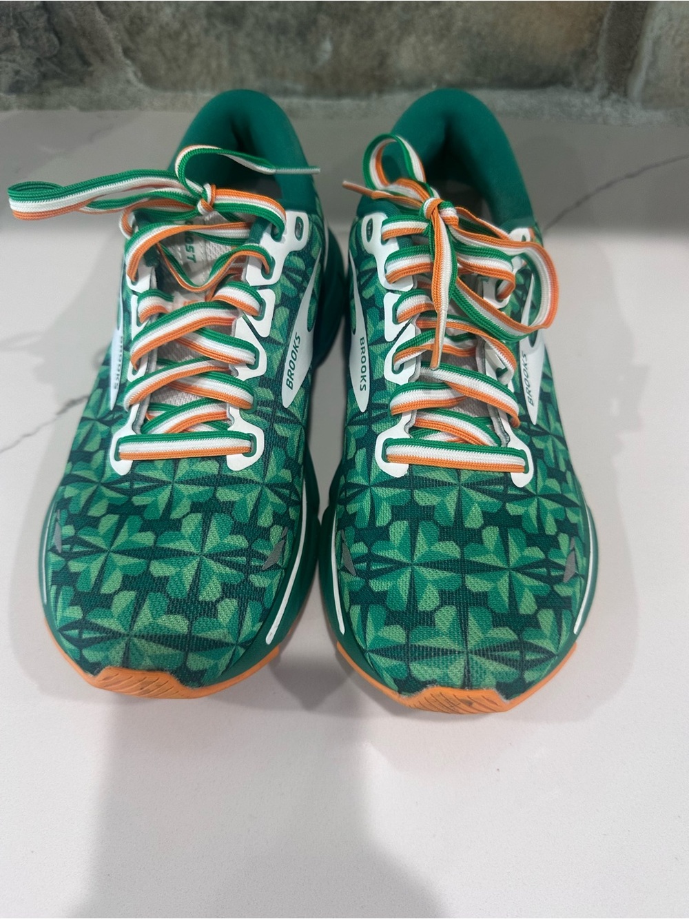 Brooks Ghost 15 "Run Lucky" St. Patrick's Day Running Shoes Women’s 7 Clover - Picture 5 of 13